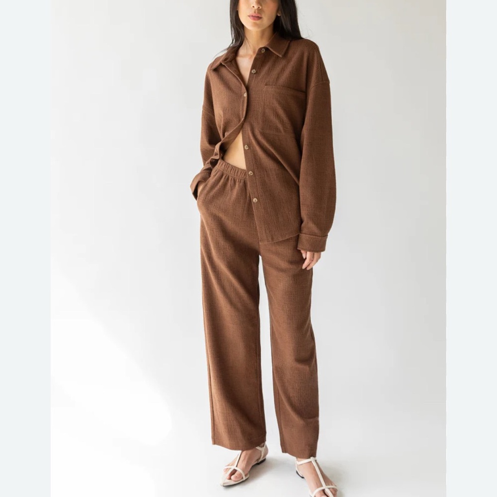 OAK + FORT Rich Brown Textured pant + shirt set